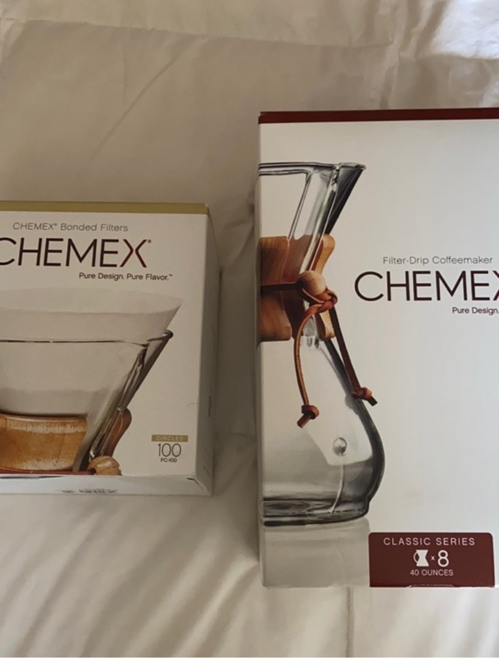 Never Used Chemex Classic Series Glass Coffee Maker with Wood Collar – clear